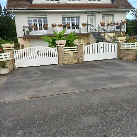 Au Jardin Fessard Bed & Breakfast Fagnon Exterior foto