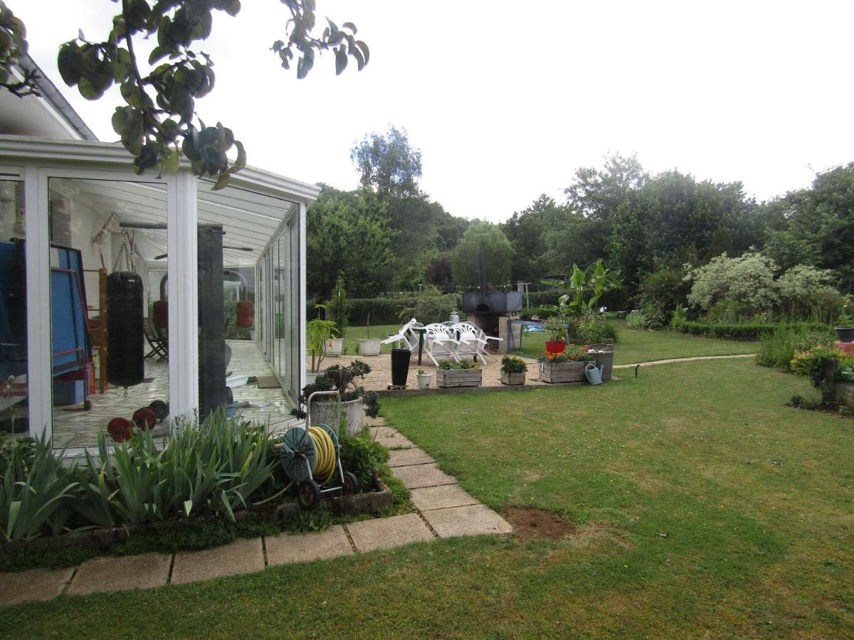 Au Jardin Fessard Bed & Breakfast Fagnon Exterior foto