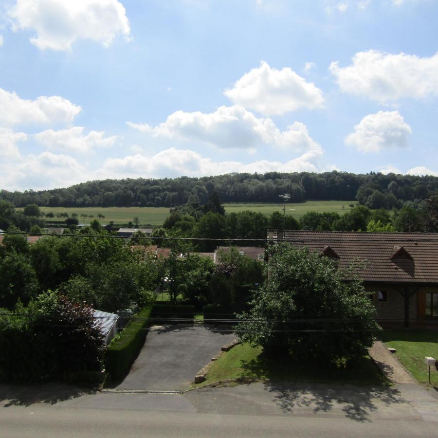 Au Jardin Fessard Bed & Breakfast Fagnon Exterior foto